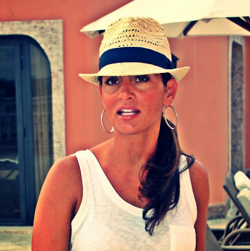 Jennifer Golden Photo 38
