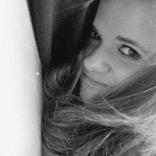Emily Brown Photo 24
