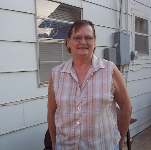 Connie Roberts Photo 30