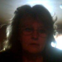 Pamela Lynch Photo 38