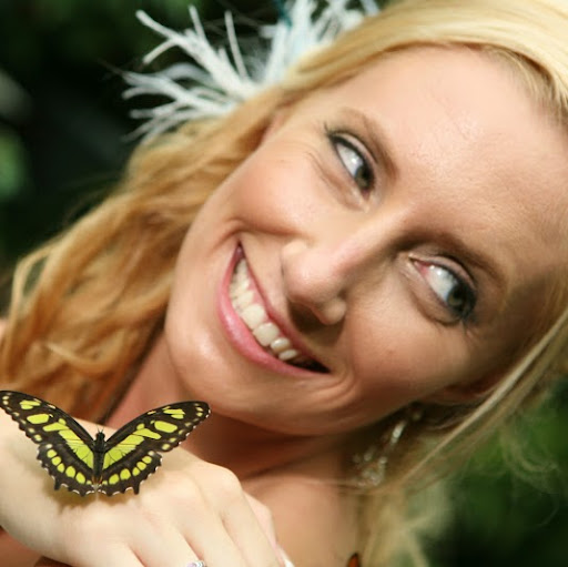 Lisa Laird Photo 15