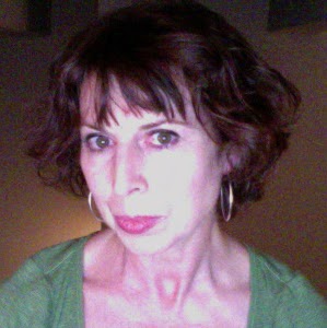 Elizabeth Albert Photo 40