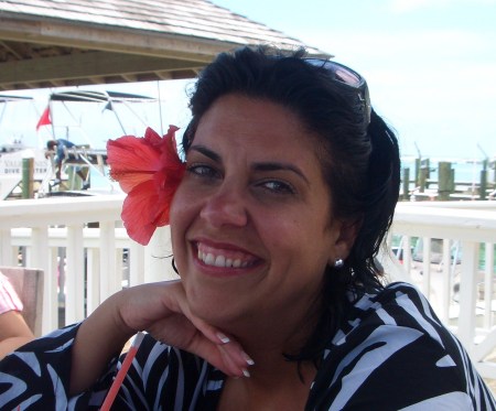 Ivette Gonzalez Photo 9