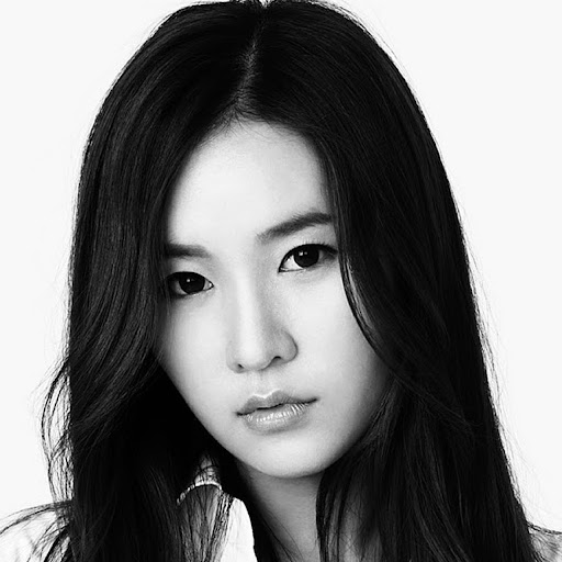 La Young Photo 13
