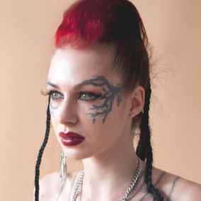 Victoria Manson Photo 25