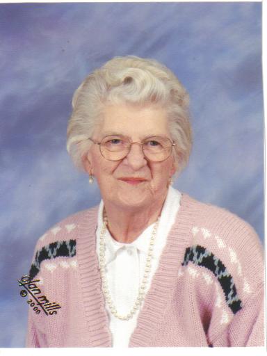 Elizabeth Bright Photo 11