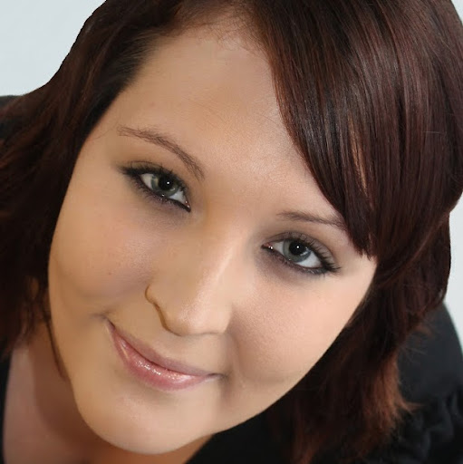 Nicole Fraser Photo 34