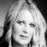 Christine Mills Photo 32