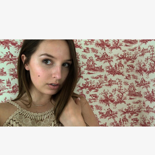 Caroline Kinney Photo 34