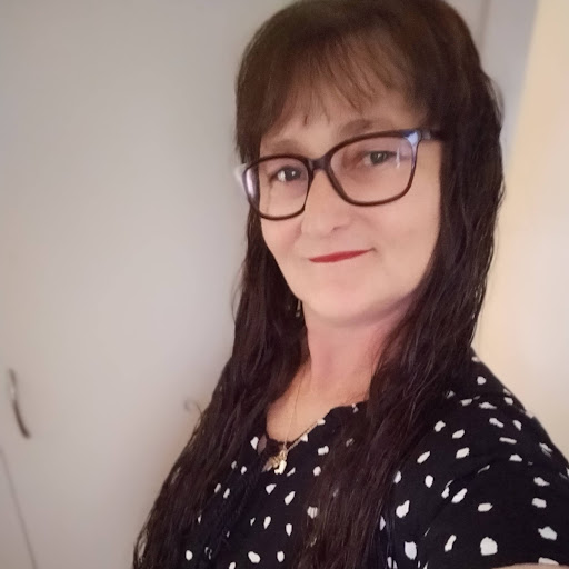 Jennifer Mckinnon Photo 35
