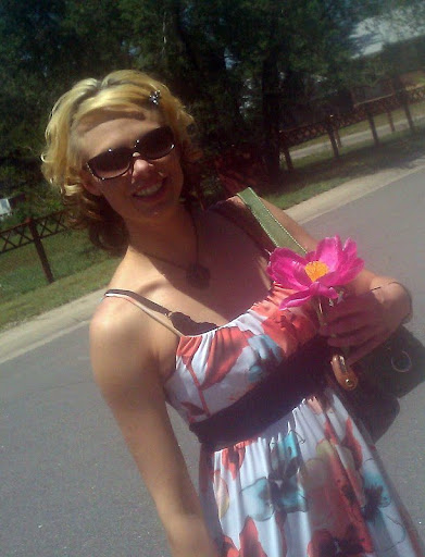 Monica Hendricks Photo 36