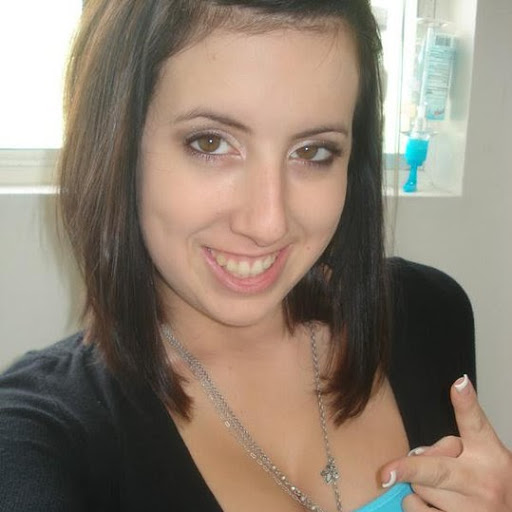 Kelly Strong Photo 35