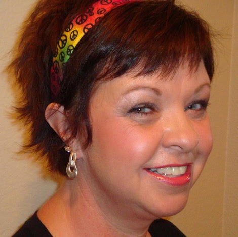 Gina Lyon Photo 11