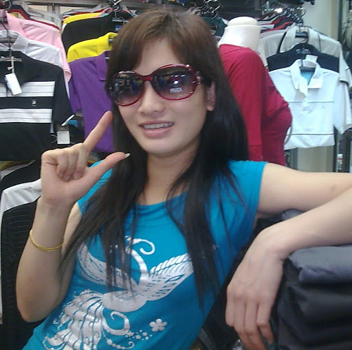 Trinh Tran Photo 17