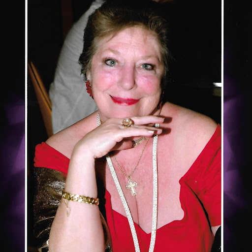 Debbie Hinkle Photo 19