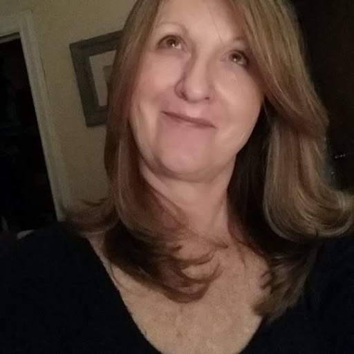 Roberta Hall Photo 16