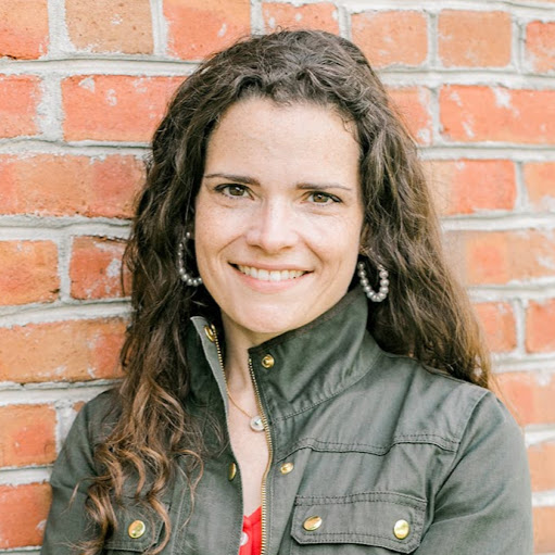 Lora Edwards Photo 34