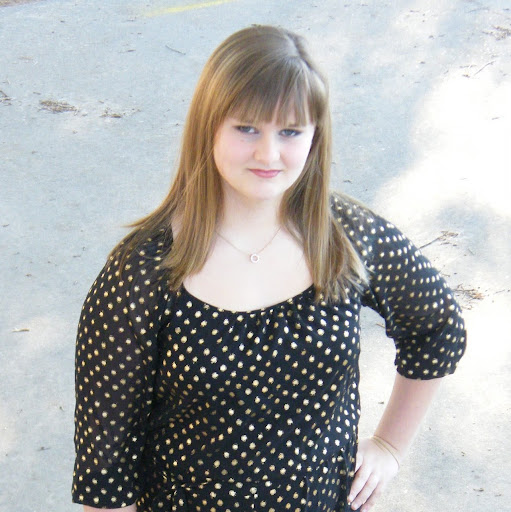 Jenny Hall Photo 12