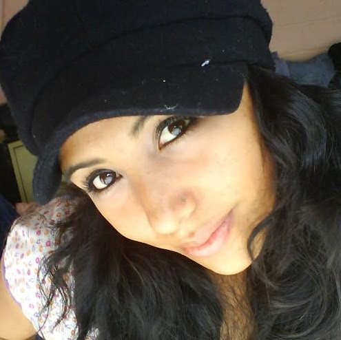 Yazmin Fuentes Photo 16