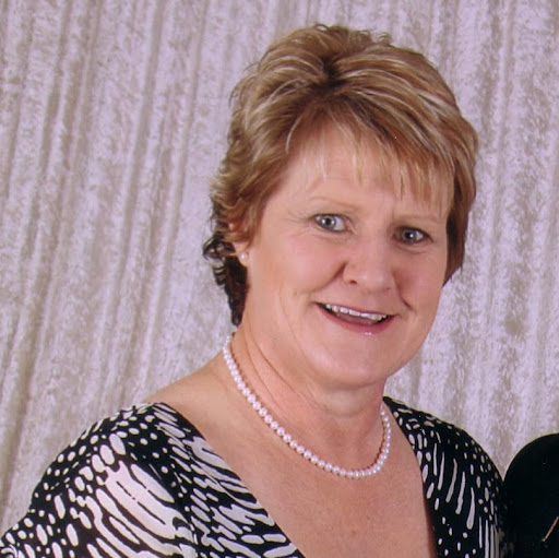 Christine Woodward Photo 17