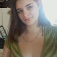 Louise Sharpe Photo 9