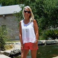 Carolyn Howard Photo 16