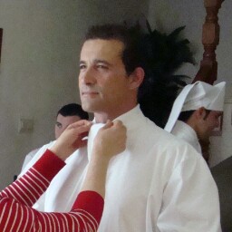 Toni Aguilar Photo 31