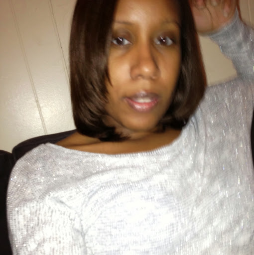 Michelle Hilliard Photo 17