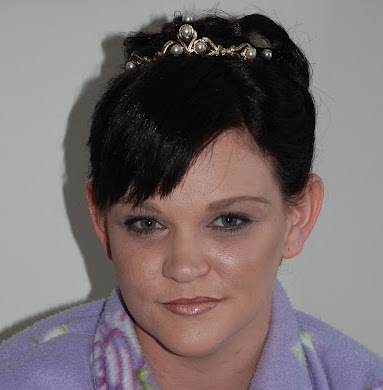 Barbara Yates Photo 39