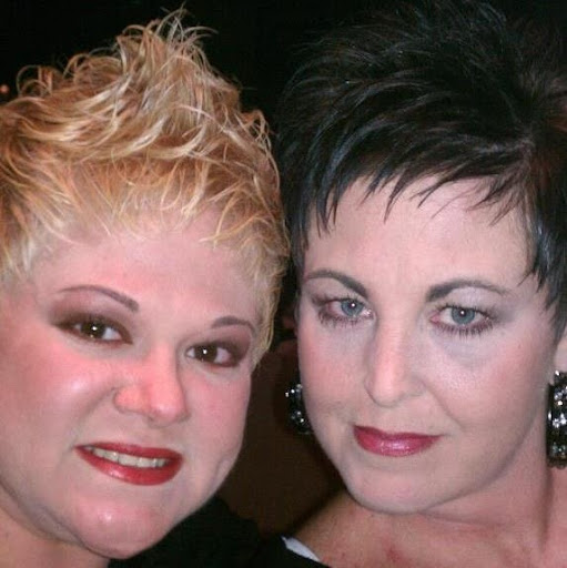 Kelly Bentley Photo 34