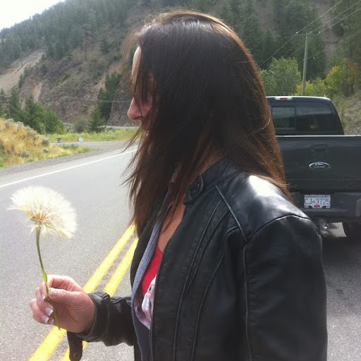 Angelina Robinson Photo 26