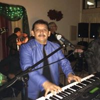 Luis Velez Photo 43