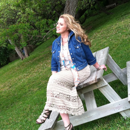 Kimberly Strange Photo 15