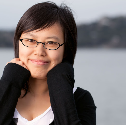 Lili Zhang Photo 47