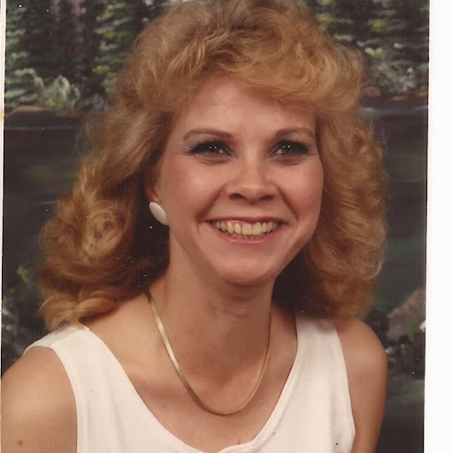 Linda Elliott Photo 6