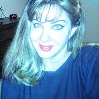 Charlotte Davis Photo 19