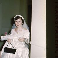 Evelyn Frederick Photo 28