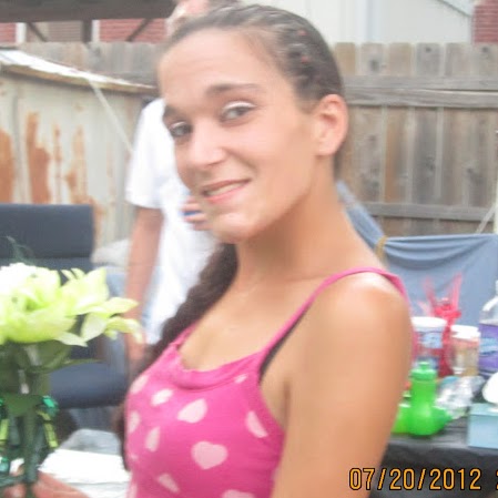 Lisa Croft Photo 20