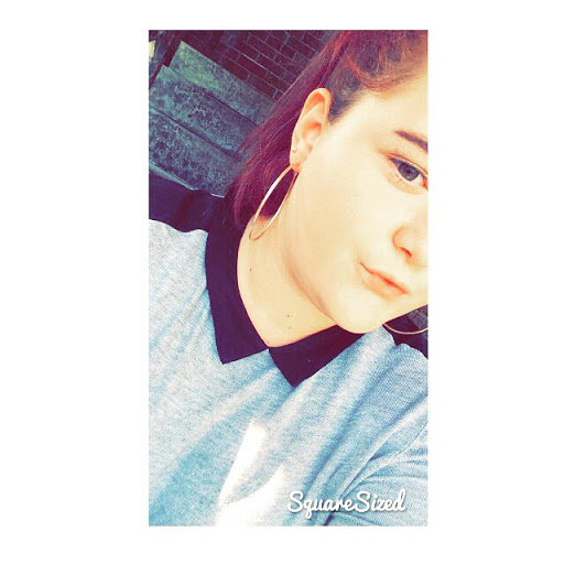 Holly Gregory Photo 9