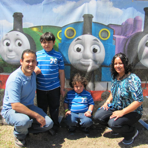 Kenneth Rodriguez Photo 5
