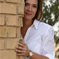 Julia Blevins Photo 23
