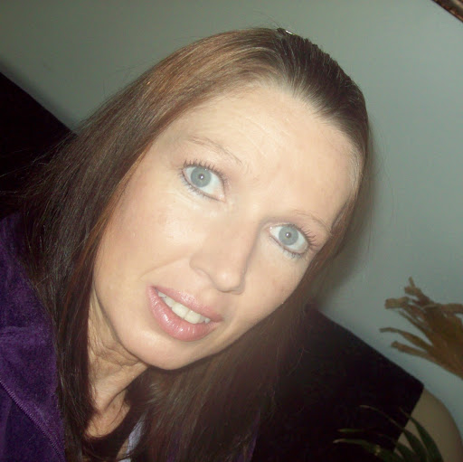 Julie Benton Photo 39