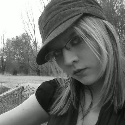Crystal Larson Photo 30