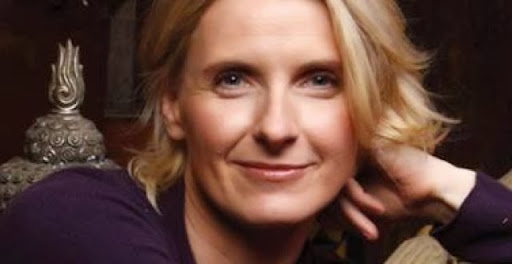 Elizabeth Gilbert Photo 43