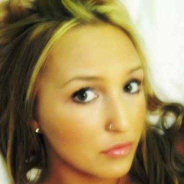 Krista Moore Photo 27