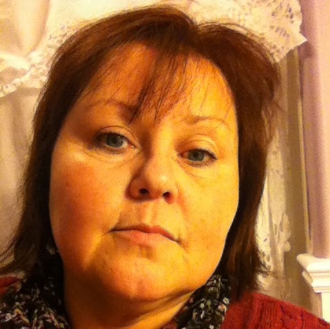 Lois Phillips Photo 33