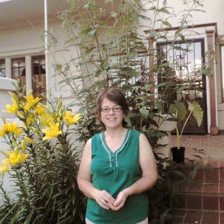 Cynthia Schneider Photo 24