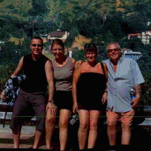 Linda Eastwood Photo 31