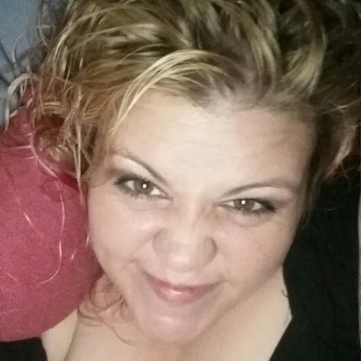 Tonya Hurst Photo 25