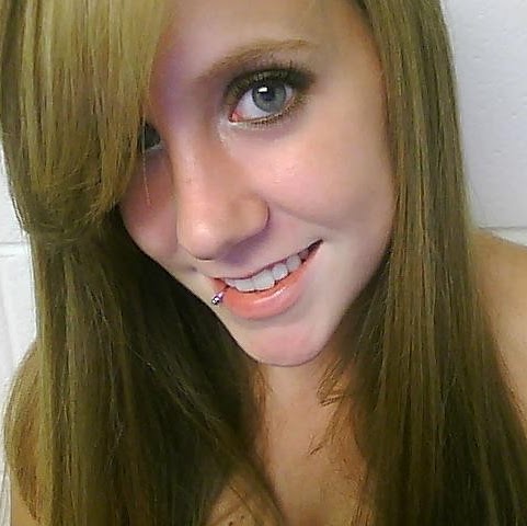 Andrea Mayes Photo 28